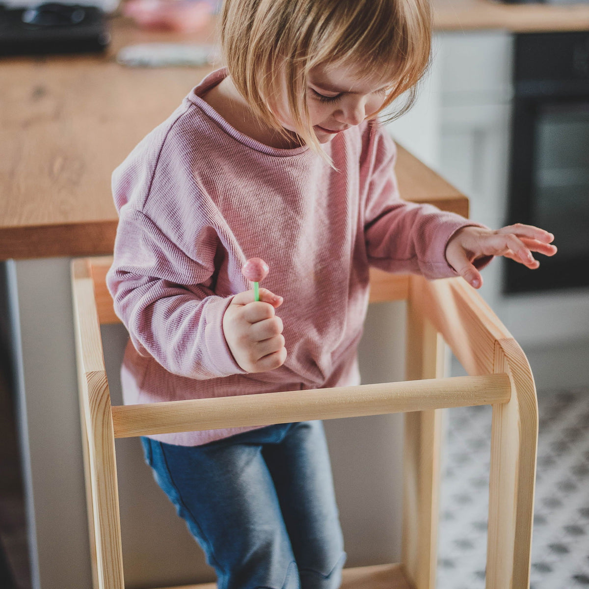 Learning Tower / Kitchen Helper