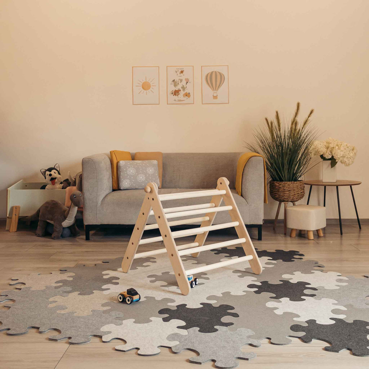 Verstellbares Pikler Kletterdreieck Luna aus Birkenholz mit 5 einstellbaren Kletterpositionen