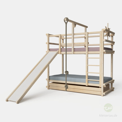 Abenteuer-Etagenbett aus Holz mit Rutsche