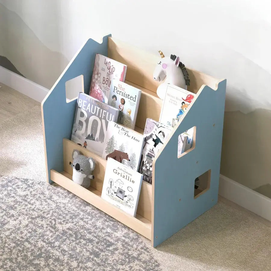 Blaues Häuschen-Bücherregal mit Frontfächern