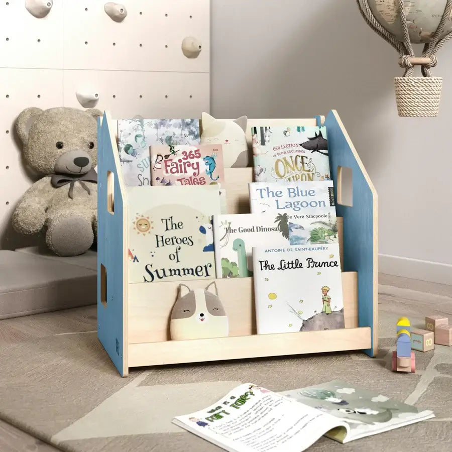 Bücherregal Häuschen in Blau im Kinderzimmer