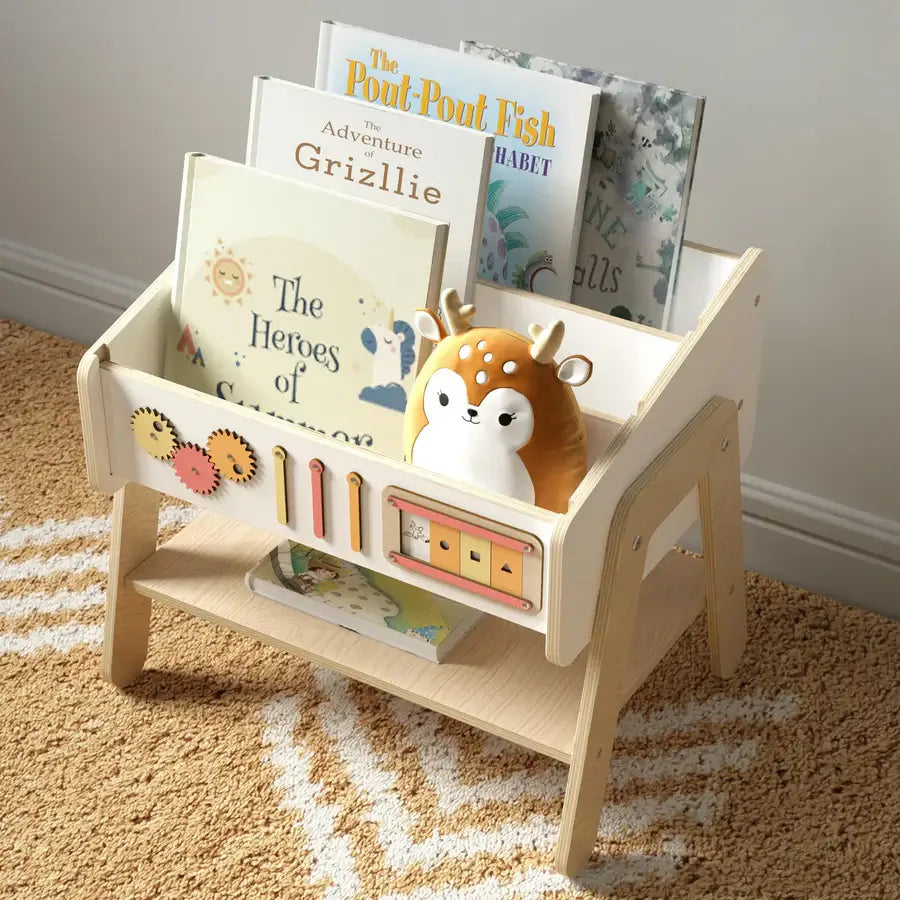 Bücherregal-Stuhl LILU im Kinderzimmer