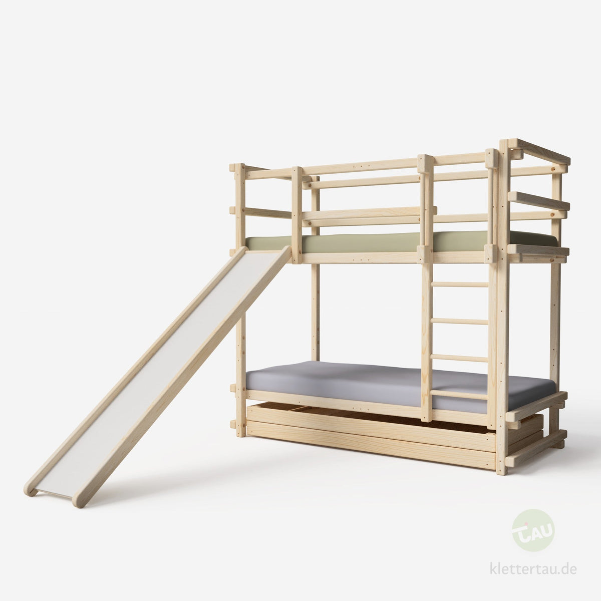 Etagenbett aus Holz mit Rutsche