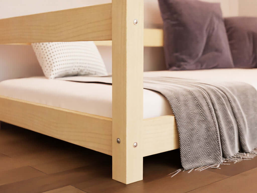 Detailansicht des Einzelbetts KÄTHE aus Holz