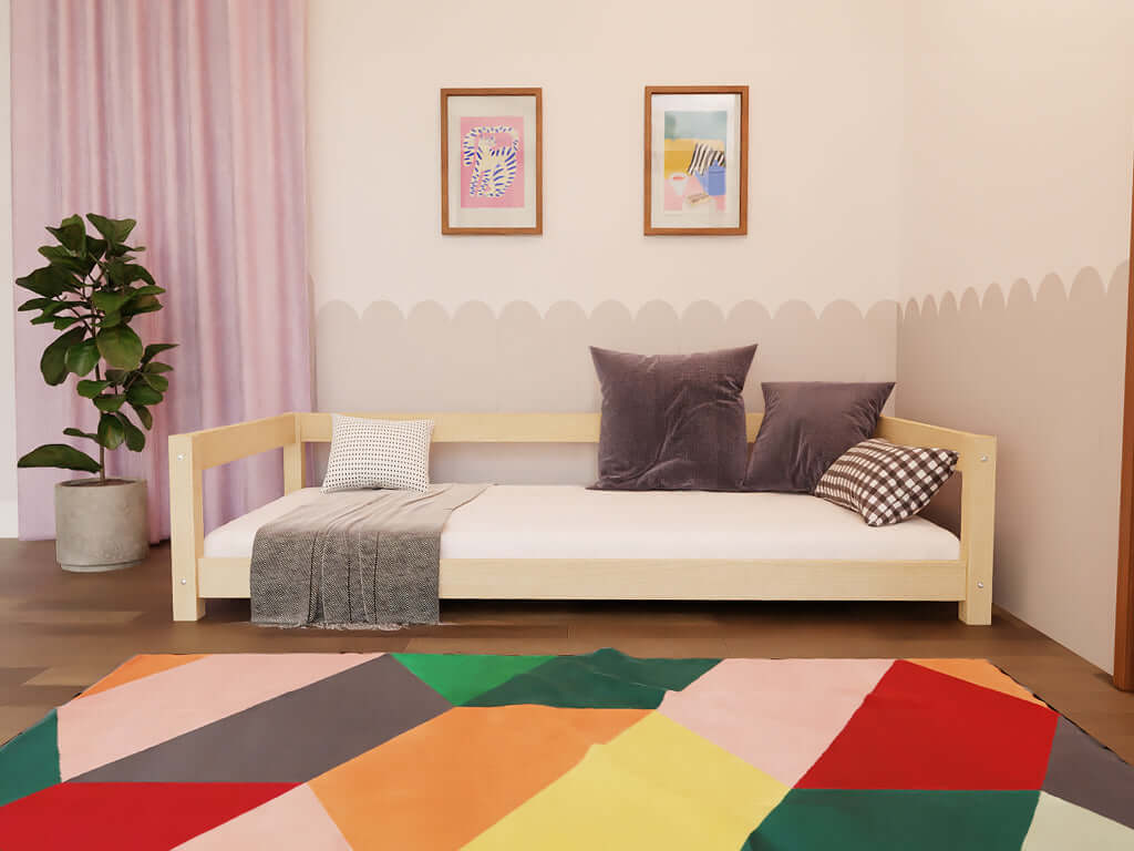 Einzelbett KÄTHE aus Holz im Kinderzimmer