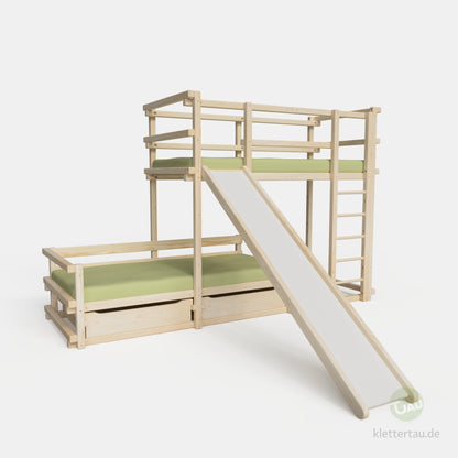 Etagenbett aus Holz  halb versetzt