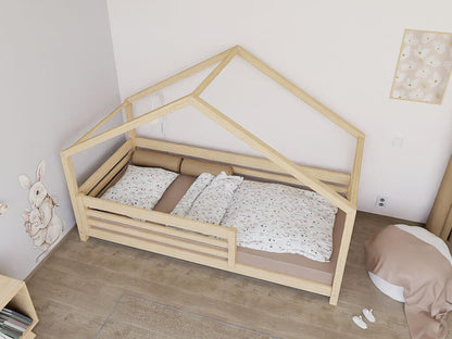 Hausbett EMMI in Natur im Kinderzimmer