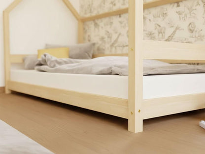 Hausbett FENNA für Kinder aus Holz im Kinderzimmer