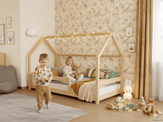 Hausbett FENNA mit Rausfallschutz und spielenden Kindern von Benlemi