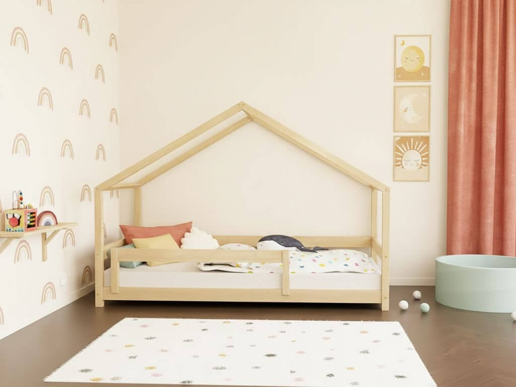 Naturfarbenes Hausbett NIKA mit Rausfallschutz