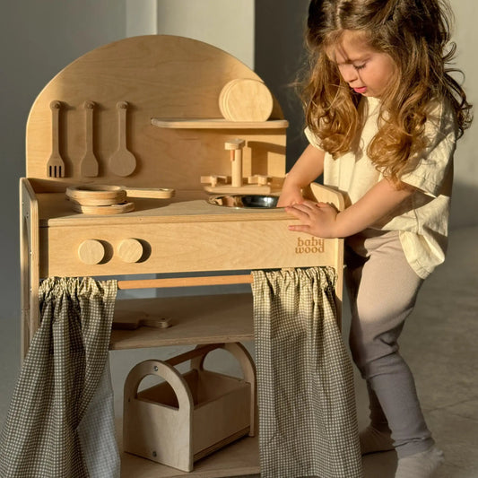 Holz-Kinderküche mit Herd, Backofen und Zubehör
