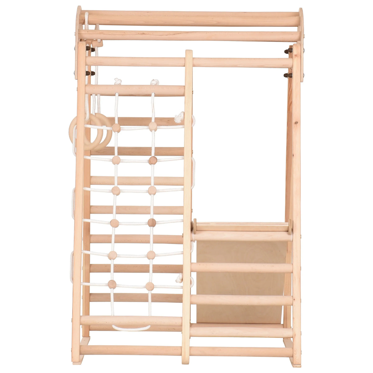 Indoor Spielplatz aus Holz mit Kletternetz für aktives Klettern