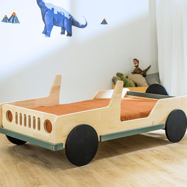Holz Kinderbett SAFARI im Auto-Design von Benlemi