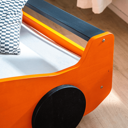 Holz Kinderbett WINNER mit sportlichem Design
