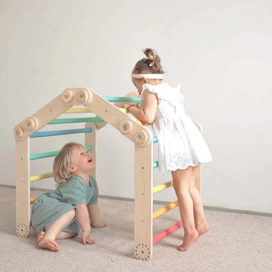 Klettergerüst M für Kinder von Busykids in verschiedenen Farben