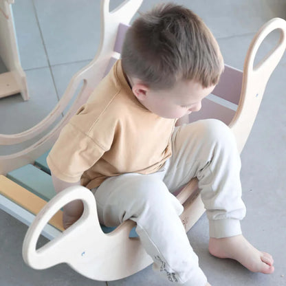 Pastellfarbener Montessori Kletterbogen für vielseitiges Bewegungsspiel