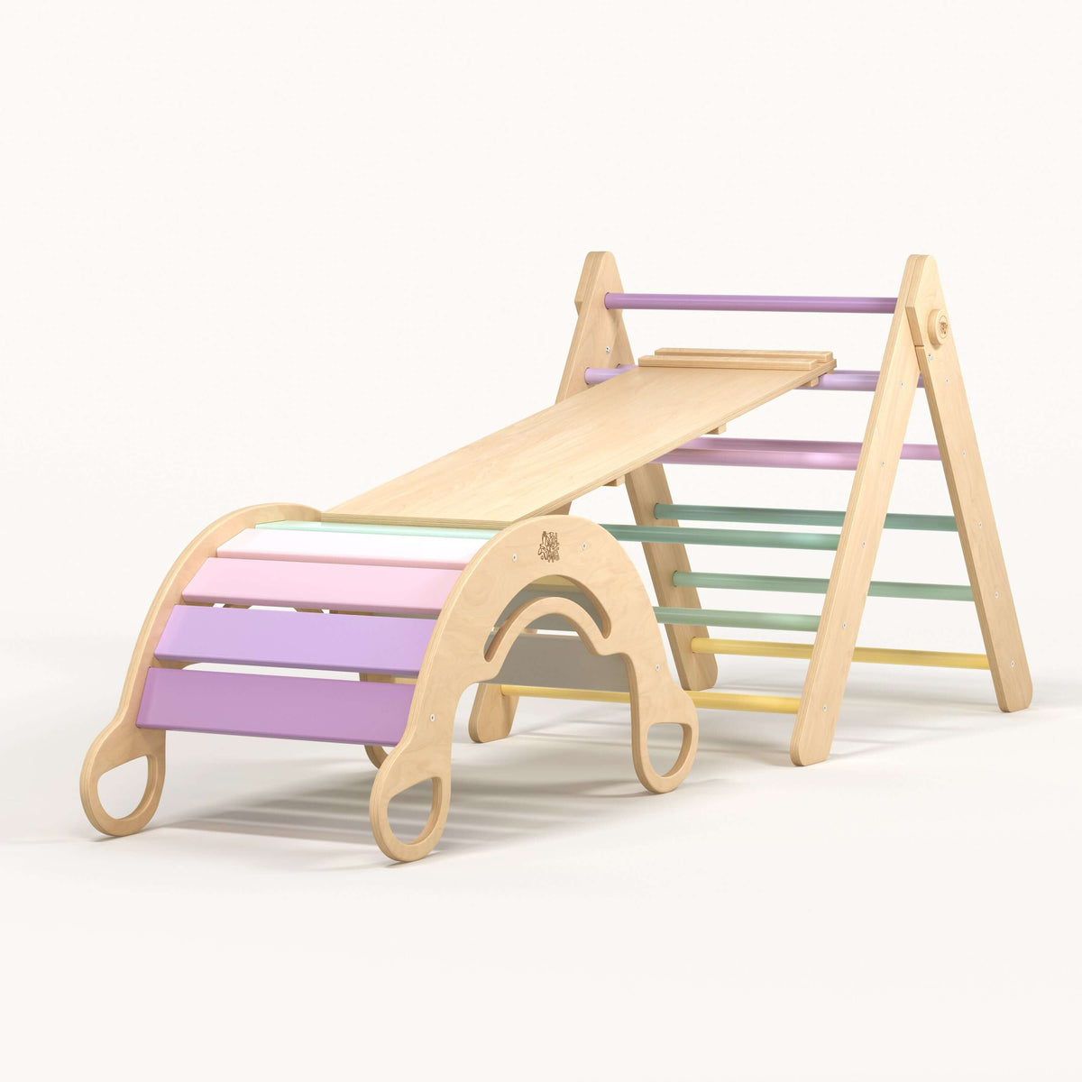 Pastellfarbenes Pikler Kletterset mit Schwingbogen und Rutsche