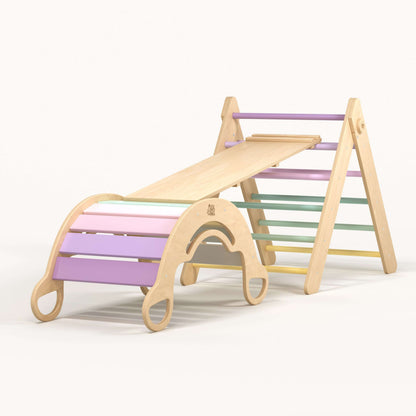 Pastellfarbenes Pikler Kletterset mit Schwingbogen und Rutsche