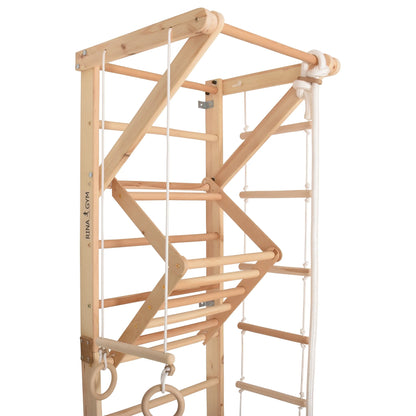 Naturfarbene Kletterwand SPORT3 aus stabilem Holz