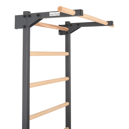 Metall-Kletterwand mit Klimmzug und Kletternetz