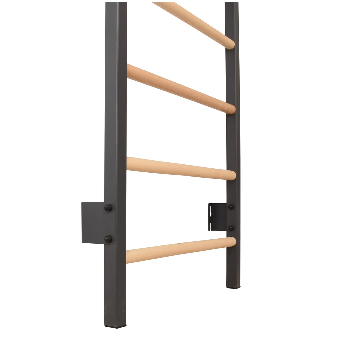 Metall-Kletterwand mit Sprossen, Ringen und Netz