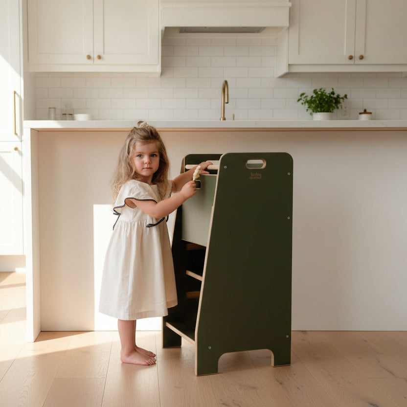Lernturm Komfort in Oliv im Kinderzimmer