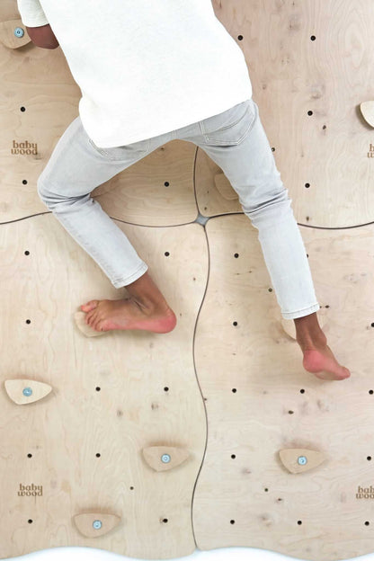 Modulare Kletterwand als Boulderwand fürs Kinderzimmer