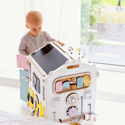 Motorikhaus Activity Board in Pastell-Weiß von Busykids