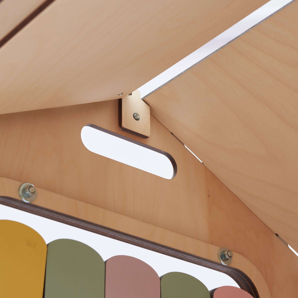 Motorikhaus Pastell-Natura aus Holz mit vielen Funktionen