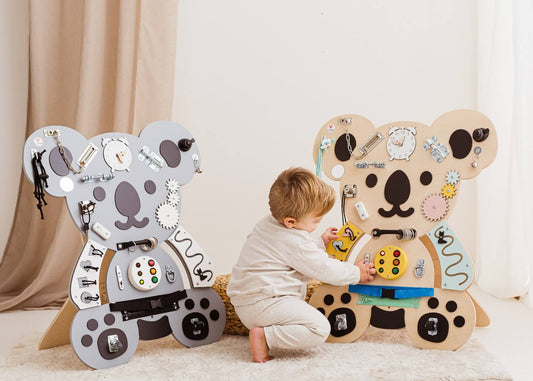 Motorikbrett Motorikwand Kuno Koala von Foxy Family aus Holz