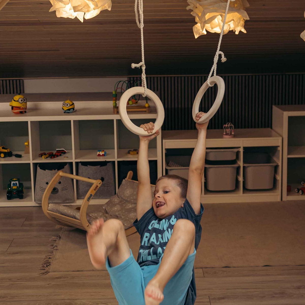 Gymnastikringe aus Holz für Kinder von Julies by KleinLeni