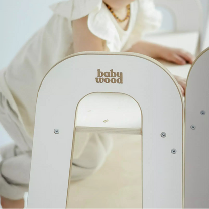 Weißes Holzregal SLIM, Größe M, für das Kinderzimmer