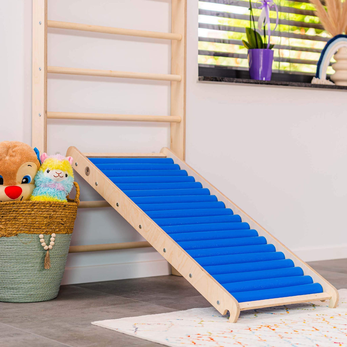 Kompakte Rollenrutsche 120 cm für Kinder aus Holz