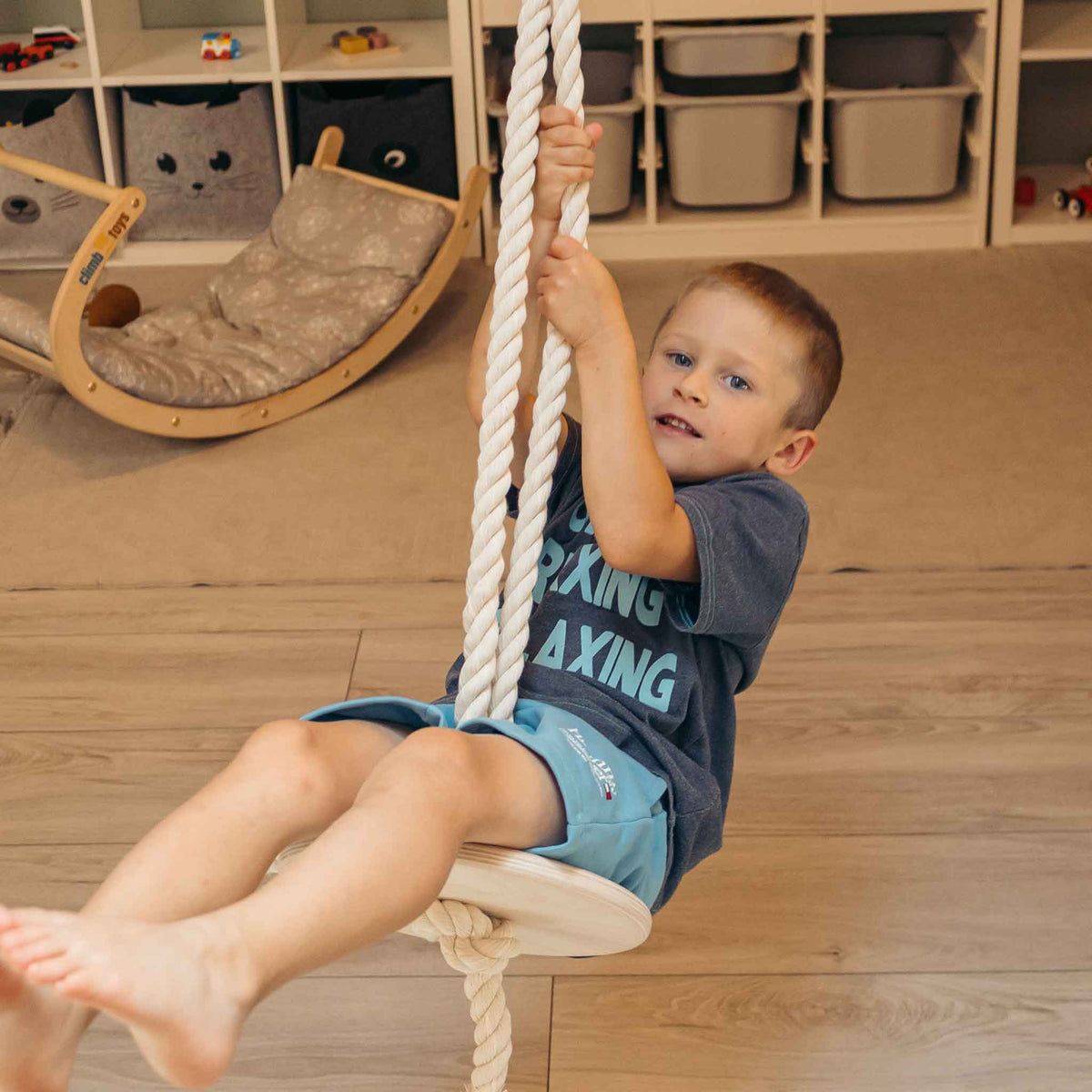 Scheibenschaukel aus Holz für Kinder von Julies by KleinLeni