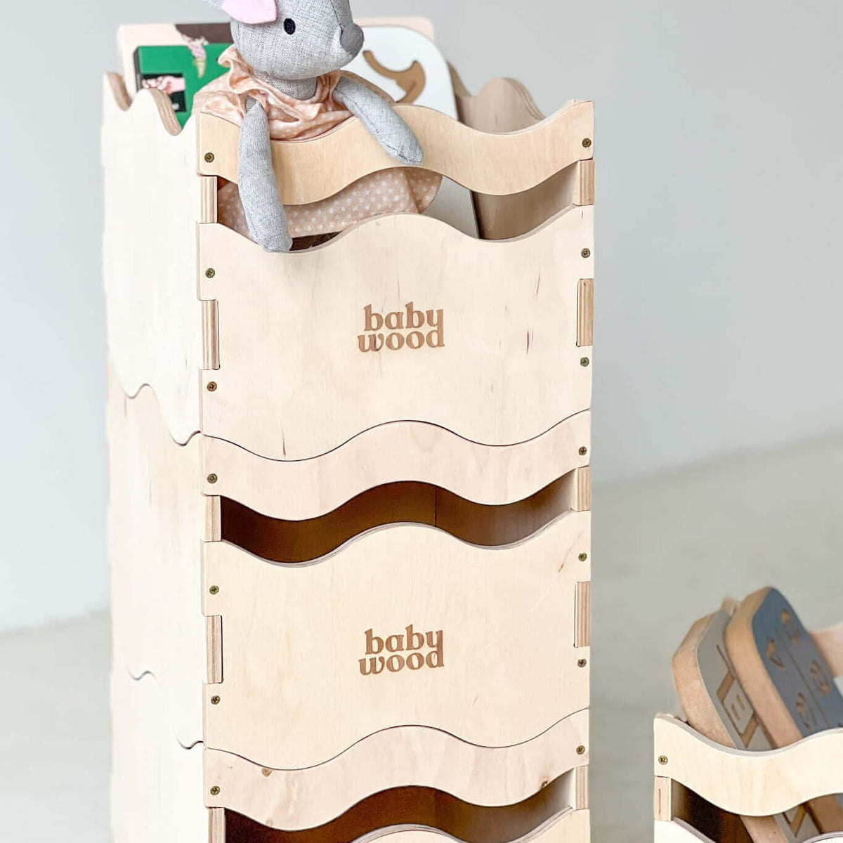 Spielzeugkiste aus Holz zur WAVE-Regalserie