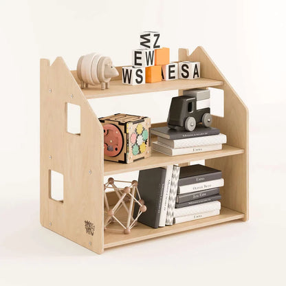 Montessori-Regal in Häuschenform aus Holz