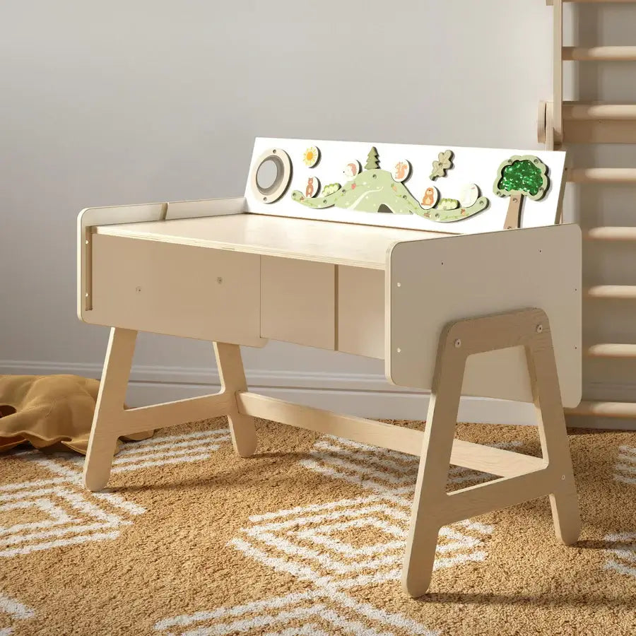 Spielzeugregal und Tisch LILU im Detail