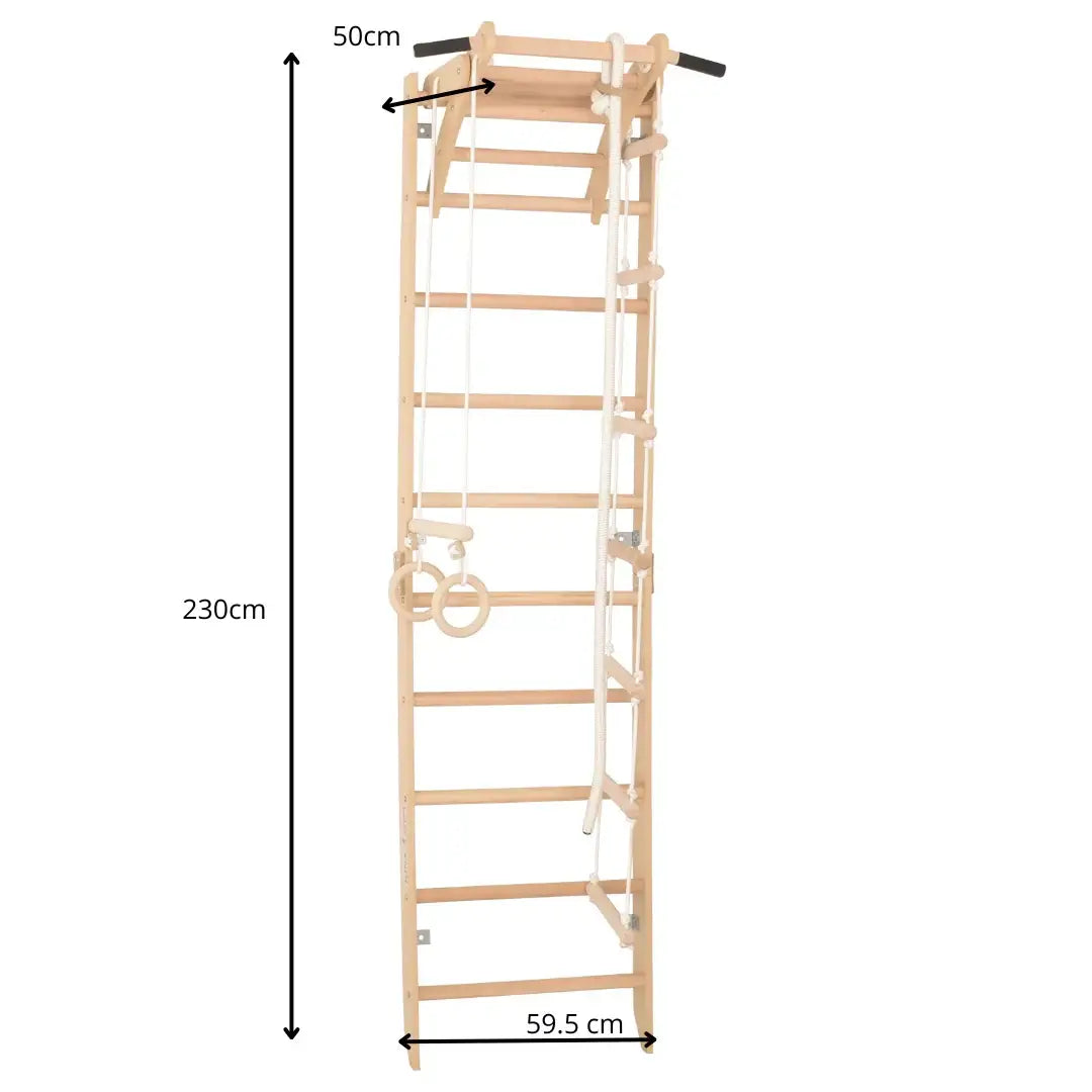 Naturfarbene Sport Kletterwand mit Klimmzugstange