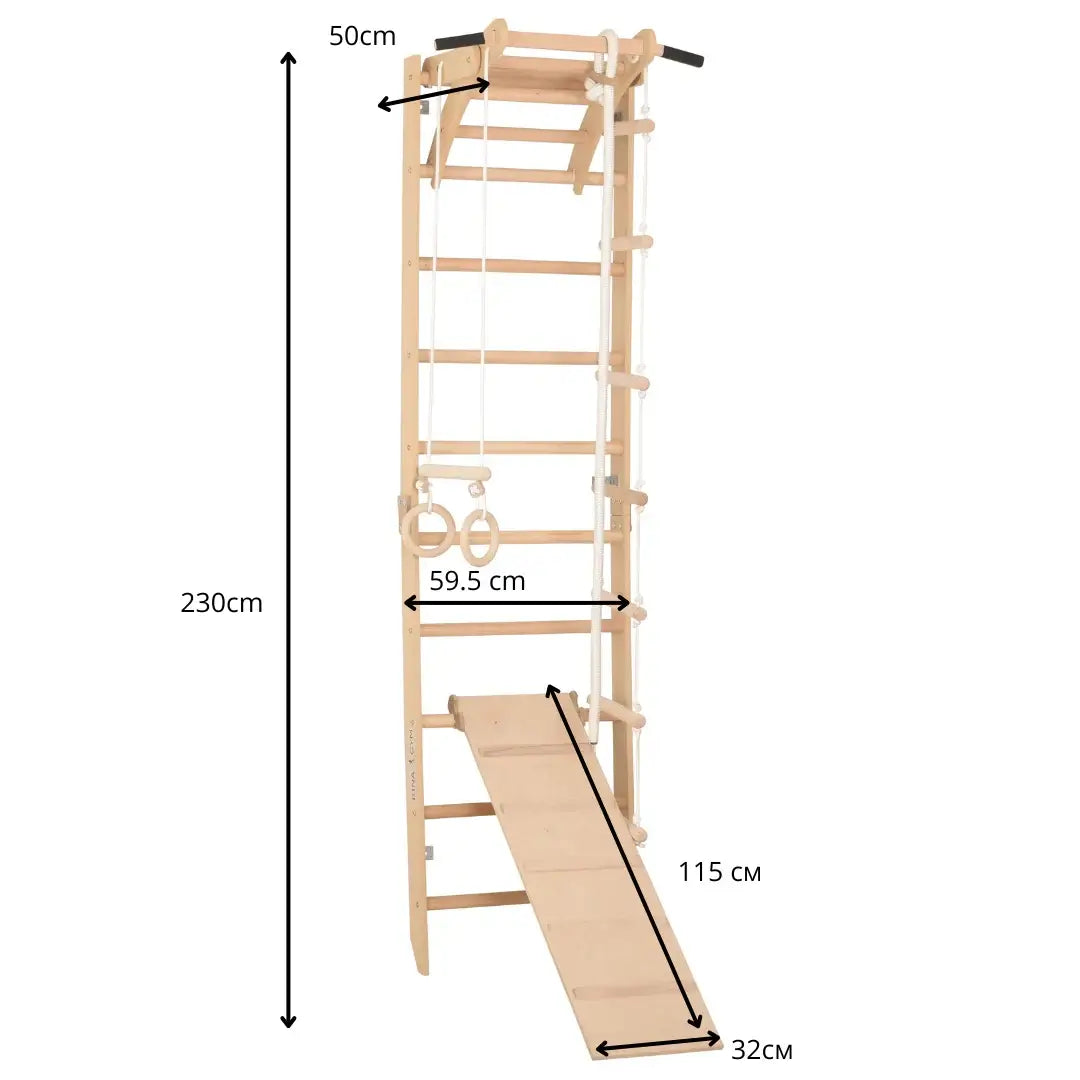 Sport Kletterwand mit Klimmzug in Natur mit angebauter Rutsche