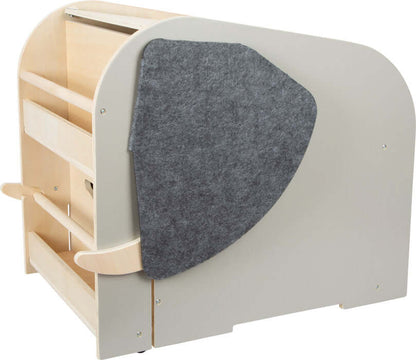 Spielzeugbox mit Sitz und Regal im Detail