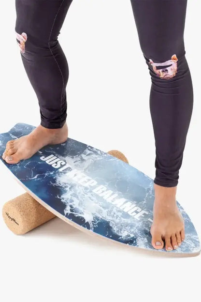 Surf Board Yoga Board aus Holz von Happymoon für Kinder