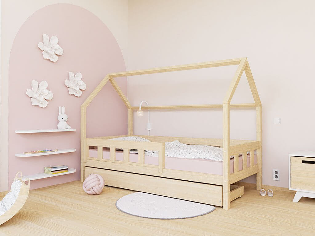 Rollbare Holzschublade als Stauraum unter dem Kinderbett