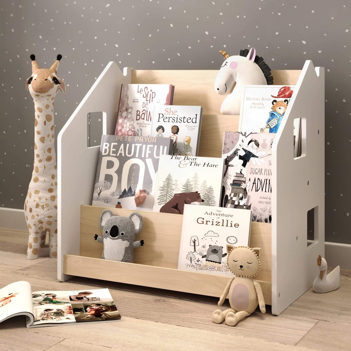 Bücherregal Häuschen aus Holz von Busykids