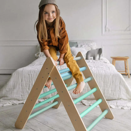 Pikler Kletterdreieck Mint aus Holz von Busykids