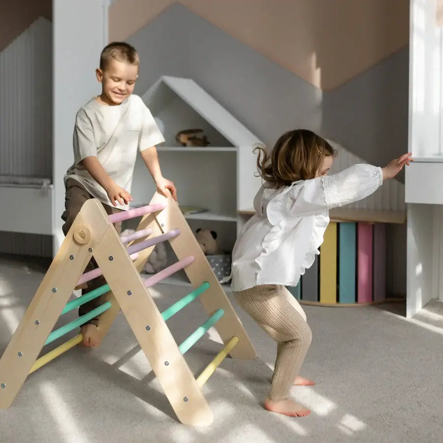 Pikler Kletterdreieck Pastell aus Holz von Busykids