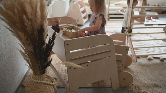 Montessori Desk &amp; Chair Set "Rad"