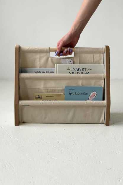 Tragbares Bücherregal aus Holz von Babywood