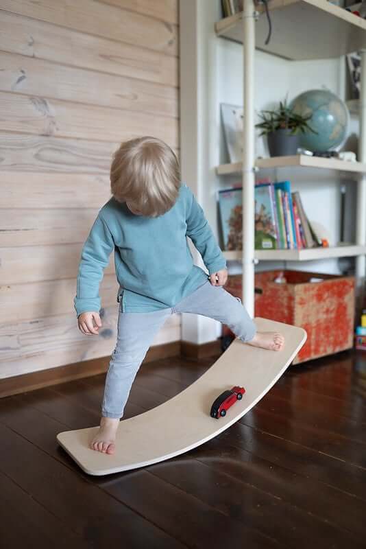 Balance Board aus Holz von leg & go zum Balancieren für Kinder