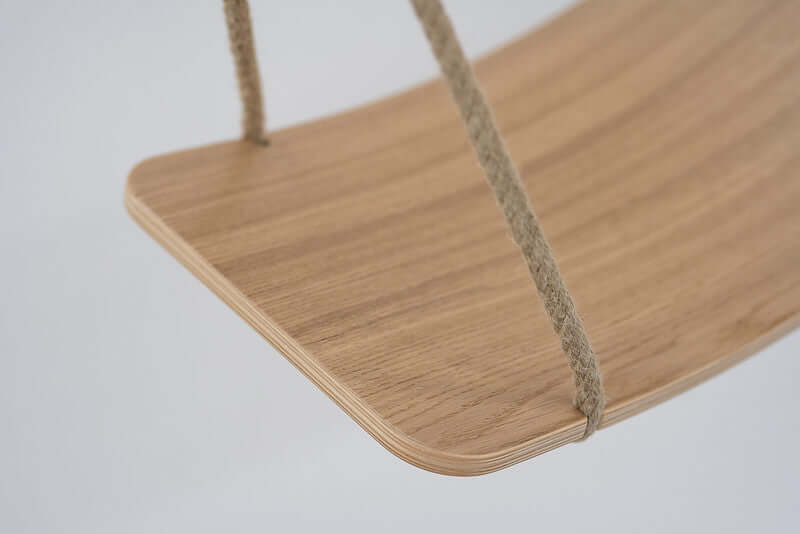 Swingboard aus Holz fördert Gleichgewicht und Körpergefühl