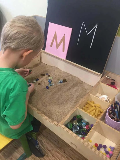 Montessori Schreibtisch Ina mit neigbarer Tischplatte